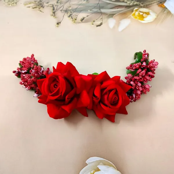 Red_Rose_Hair_Vein_With_Leaf_For_Women_&_Girls_(14_X_8_X_1_Cm)