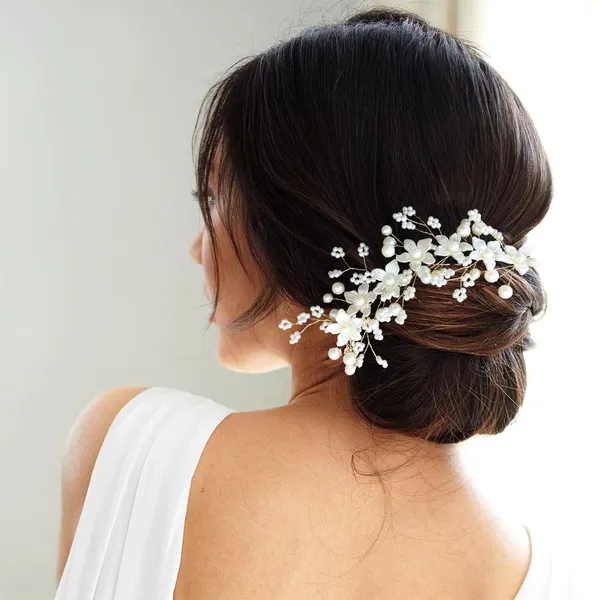 Silver_Floral_With_Pearl_Design_Hair_Vein_Accessories_For_Women_&_Girls_(14_X_8_X_1_Cm)