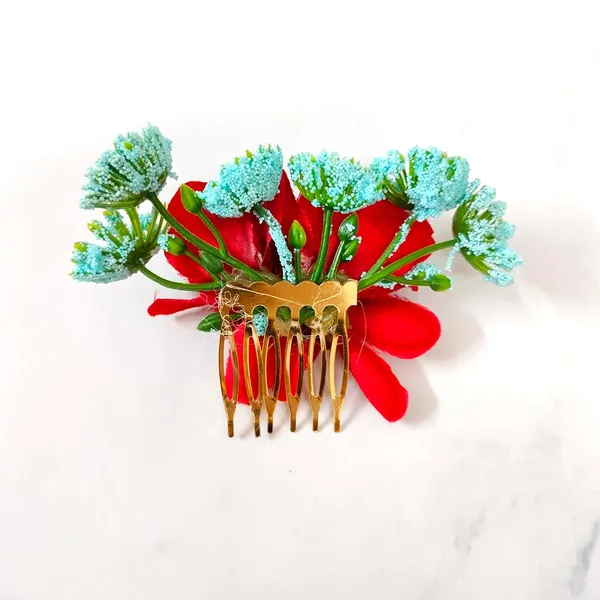 Red_Flower_And_Leaf_Comb_Slide_Hair_Pin_For_Girls_And_Women_(14_X_8_X_1_Cm)