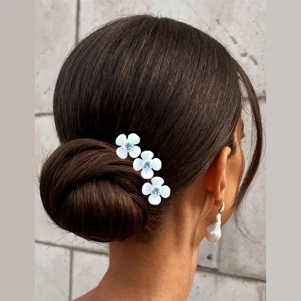 Golden_Artificial_Metal_Pin_And_Delicate_Pearl_Flowers_With_Crystal_Stone_Design_Hair_Pin_For_Women_(Set_Of_10)_(14_X_8_X_1_Cm)