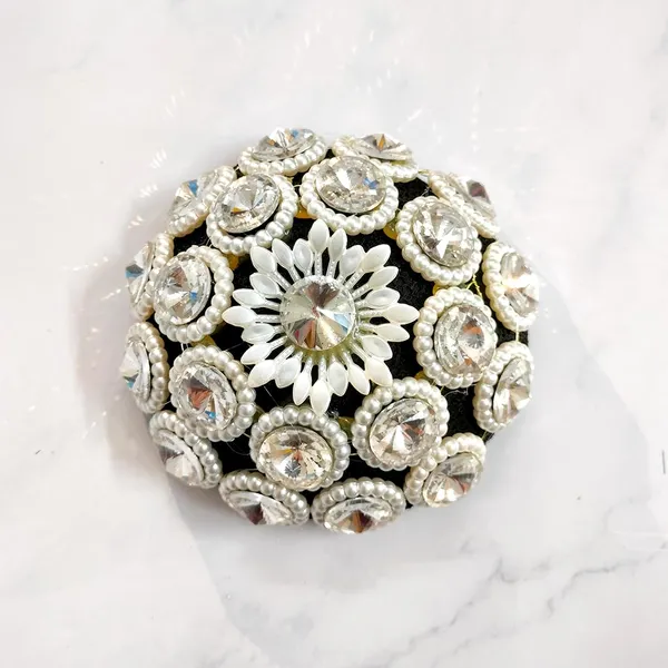 Golden_Artificial_Delicate_Pearl_Flowers_With_Sparkling_Crystal_Stone_Design_Hairpin_Accessories_For_Women_&_Girls_(14_X_8_X_1_Cm)