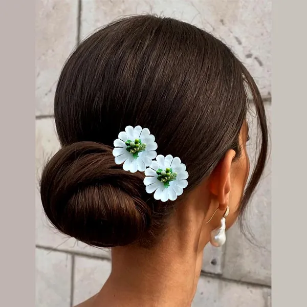 White_Fabric_Flower_With_Pollens_Hair_Pin_Accessories_For_Women_&_Girls_(Set_Of_8)_(14_X_8_X_1_Cm)