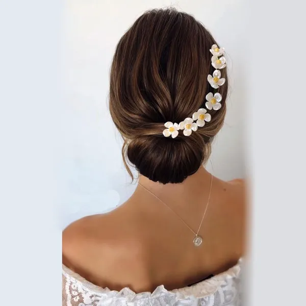 White_&_Gold_Artificial_Flowers_7_Pearl_Design_Hair_Pin_Accessories_For_Women_&_Girls_(14_X_8_X_1_Cm)