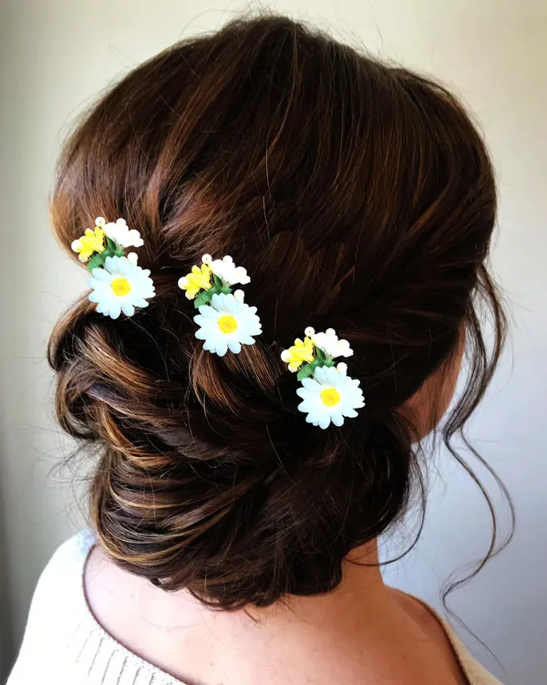 White_Artificial_Flower_Shaped_With_Leaf_Design_Hair_Pin_Accessories_For_Women_&_Girls_(14_X_8_X_1_Cm)