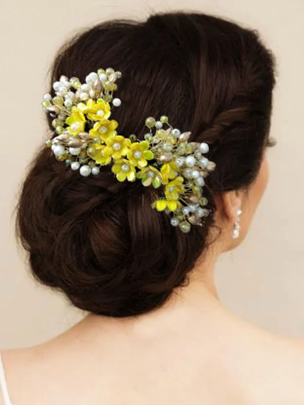 Yellow_Artificial_Small_Flower_Comb_Slide_With_Beads_&_Pearls_Bridal_Hairpin_Accessories_For_Women_&_Girls