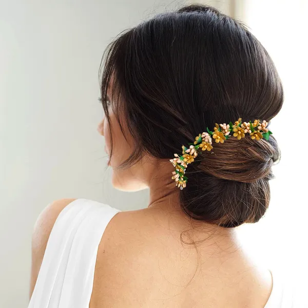Golden_Small_Flower_And_Beads_Design_Hairpin_For_Women_And_Girl_(14_X_8_X_1_Cm)