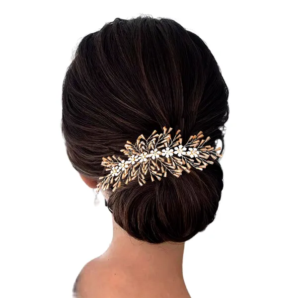 Whimsical_Pearl_and_Crystal_Headpiece.