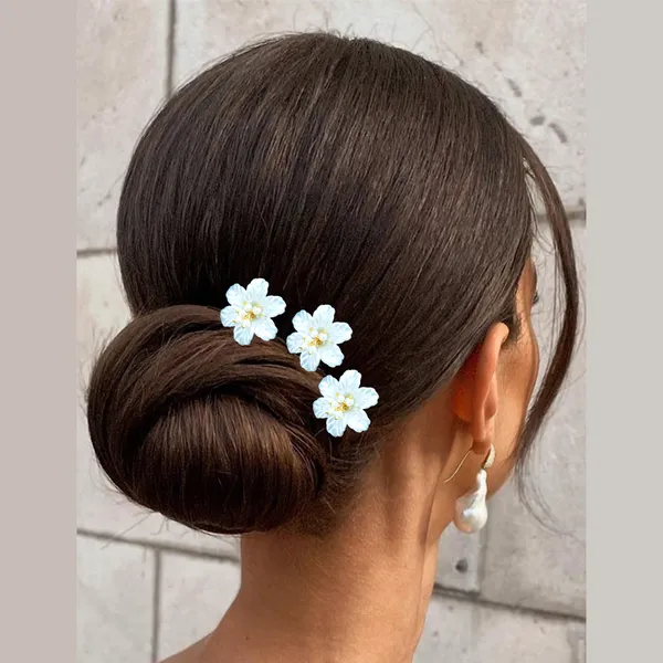White_&_Gold_Artificial_Flower_And_Pearls_Hair_Pin_Accessories_For_Women_&_Girls_(Set_Of_8)_(14_X_8_X_1_Cm)