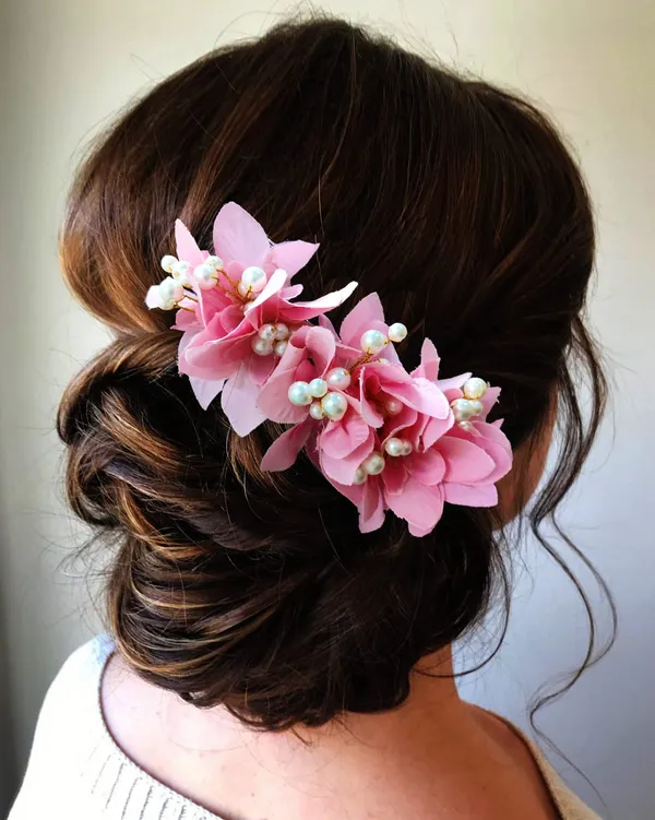 Baby_Pink_Floral_Shaped_With_Pearl_&_Stone_Hairpin_Accessories_For_Women_&_Girls_(14_X_8_X_1_Cm)