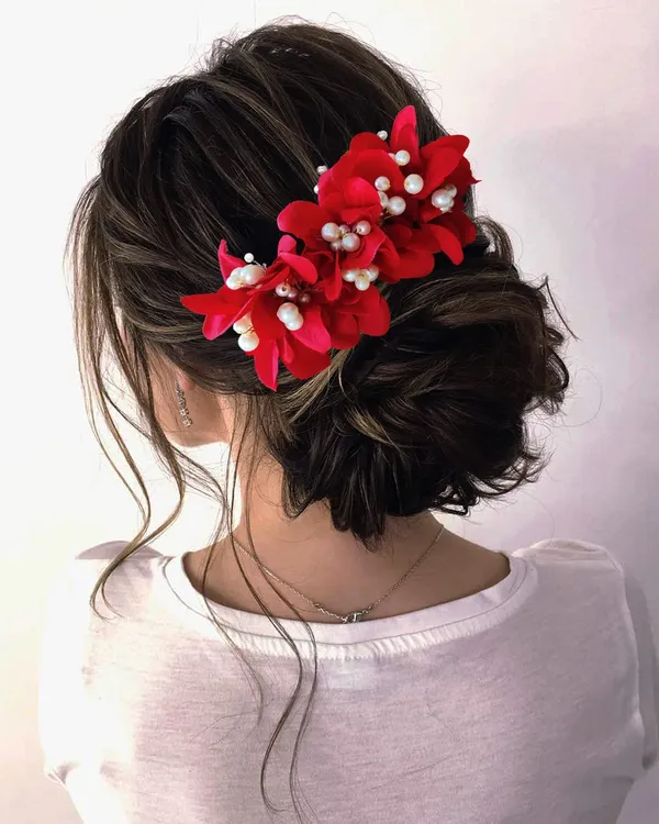 Red_Floral_Shaped_With_Pearl_&_Stone_Hairpin_Accessories_For_Women_&_Girls_(14_X_8_X_1_Cm)