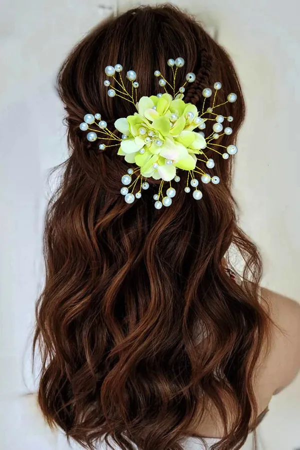 Green_Floral_Shaped_With_Pearl_Hairpin_Accessories_For_Women_&_Girls_(13_X_8_X_1_Cm)