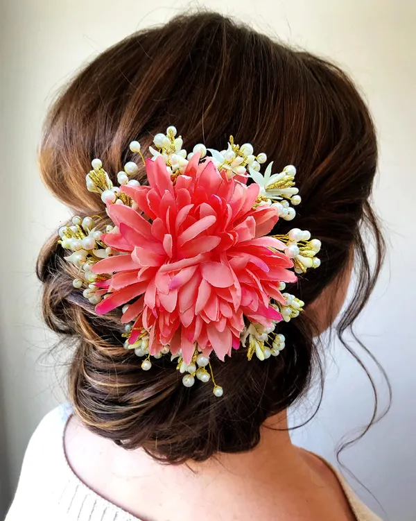 Peach_Floral_Design_With_Pearl_&_Stone_Gajra_Hair_Accessories_For_Women_&_Girls_(14_X_8_X_1_Cm)