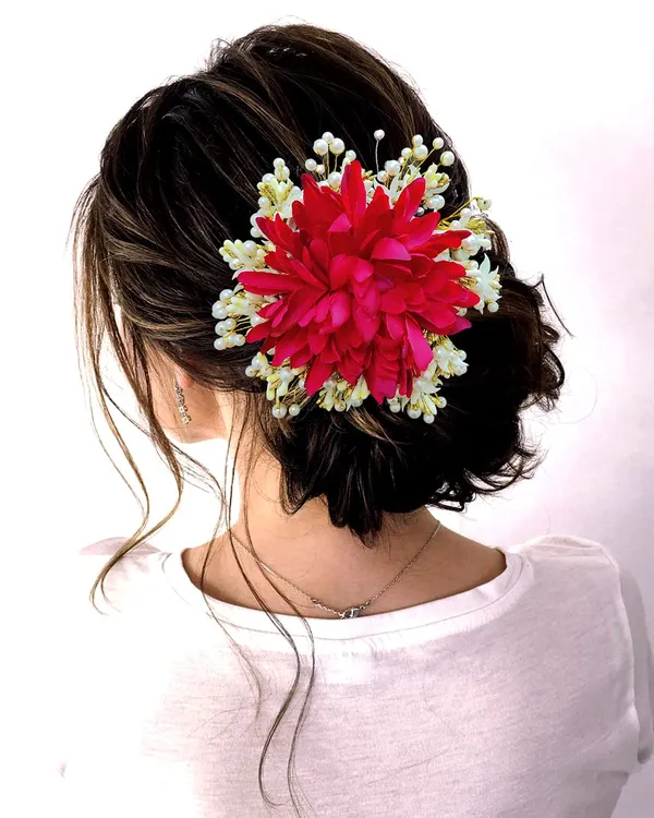 Red_Floral_Design_With_Pearl_&_Stone_Gajra_Hair_Accessories_For_Women_&_Girls_(14_X_8_X_1_Cm)