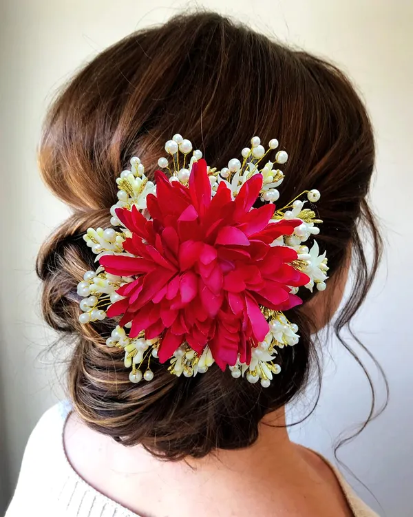 Red_Floral_Design_With_Pearl_&_Stone_Gajra_Hair_Accessories_For_Women_&_Girls_(14_X_8_X_1_Cm)