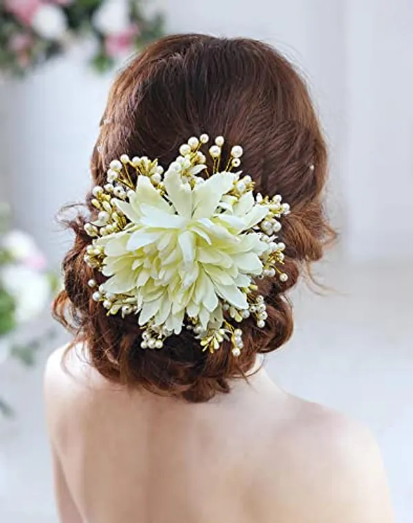 White_Floral_Design_With_Pearl_&_Stone_Gajra_Hair_Accessories_For_Women_&_Girls_(14_X_8_X_1_Cm)