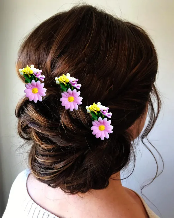 Baby_Pink_Artificial_Flower_Shaped_With_Leaf_Design_Hair_Pin_Accessories_For_Women_&_Girls_(14_X_8_X_1_Cm)