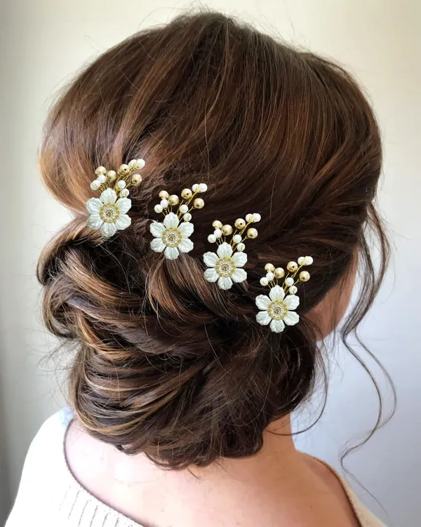 Silver_Artificial_Floral_Design_With_Pearl_&_Stone_Hair_Pin_For_Women_(8_Hairpins)_(20_X_20_X_10_Mm)
