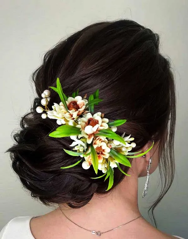 Golden_Artificial_Flower_With_Pearl_Comb_Slide_Side_Juda_Pin_For_Women_&_Girls_(14_X_8_X_1_Cm)