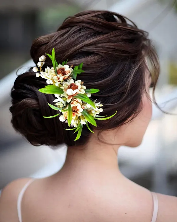 Golden_Artificial_Flower_With_Pearl_Comb_Slide_Side_Juda_Pin_For_Women_&_Girls_(14_X_8_X_1_Cm)