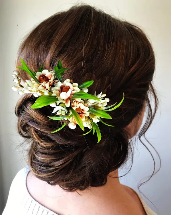 Golden_Artificial_Flower_With_Pearl_Comb_Slide_Side_Juda_Pin_For_Women_&_Girls_(14_X_8_X_1_Cm)