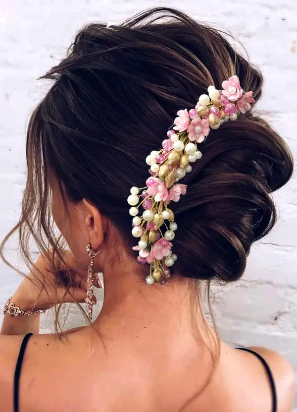 Baby_Pink_Artificial_Small_Rose_With_Metals_And_Pearls_Hair_Vein_Accessories_For_Women_&_Girls