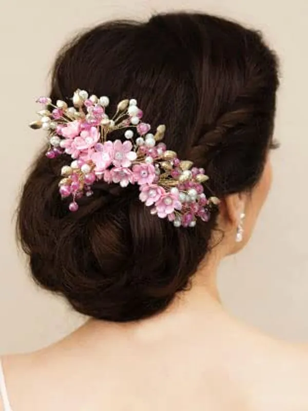 Baby_Pink_Artificial_Small_Flower_Comb_Slide_With_Beads_&_Pearls_Bridal_Hairpin_Accessories_For_Women_&_Girls