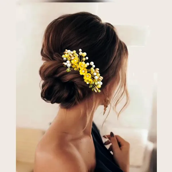 Yellow_Floral_Pearl_Design_Comb_Slide_Hairpin_For_Girls_(14_X_8_X_1_Cm)