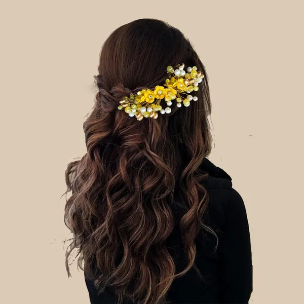 Yellow_Floral_Pearl_Design_Comb_Slide_Hairpin_For_Girls_(14_X_8_X_1_Cm)