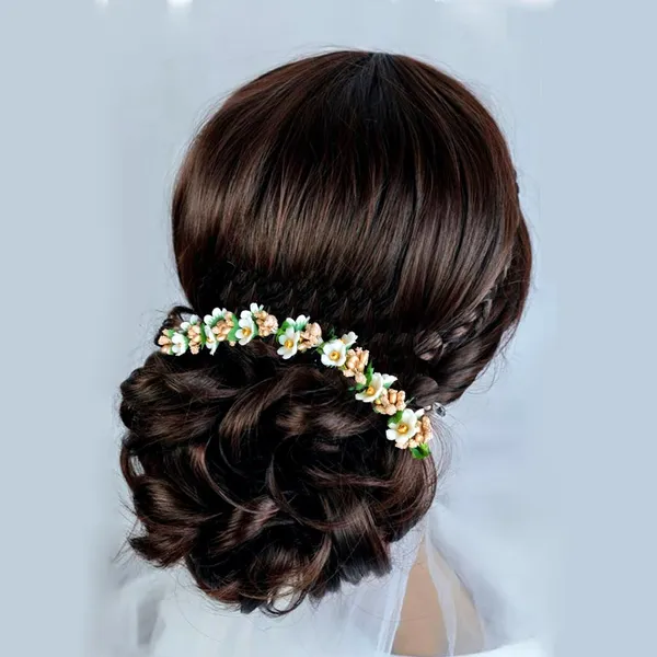 White_Small_Flower_And_Beads_Design_Hairpin_For_Women_And_Girl_(14_X_8_X_1_Cm)