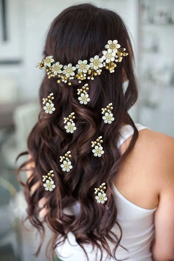 Silver_&_Gold_Attractive_Artificial_And_Pearl_Hair_Vein_And_Hair_Pin_Accessories_For_Women_&_Girls