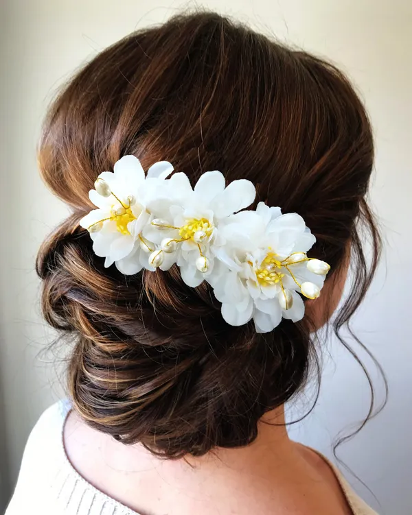 White_Rose_Flower_Comb_Slide_Hair_Accessories_For_Women_&_Girls_(14_X_8_X_1_Cm)