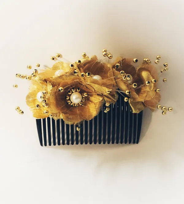 Golden_Stylish_Hair_Pin_Accessories_For_Women
