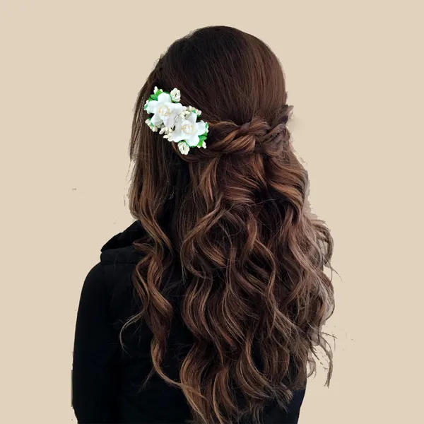 White_Rose_And_Pollen_Floral_Charming_Flowers_Design_Hairpin_For_Women_&_Girls_(14_X_8_X_1_Cm)