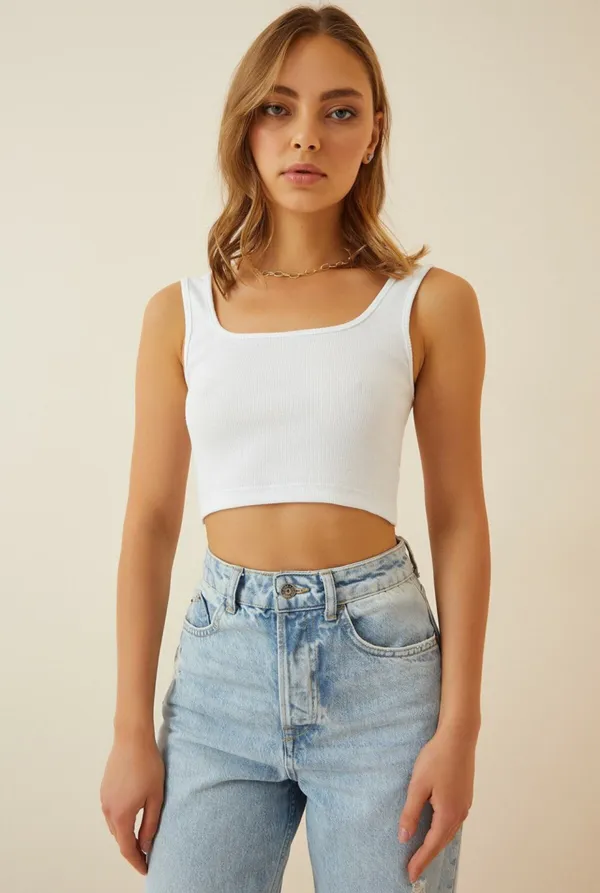 Classic_White_Sleeveless_Ribbed_Tank_Top_for_Women