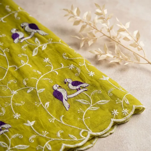 Yellow_Georgette_Viscose_Saree_For_Women