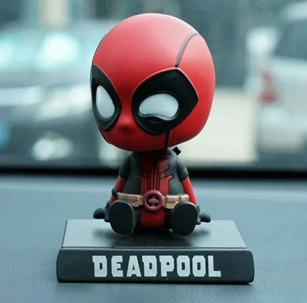 Free_Deadpool_miniature_with_Deadpool_bobblehead_action_figure_set_anime