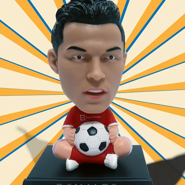 Ronaldo_CR_7_red_jersey_bobble_head_for_gifting_purpose
