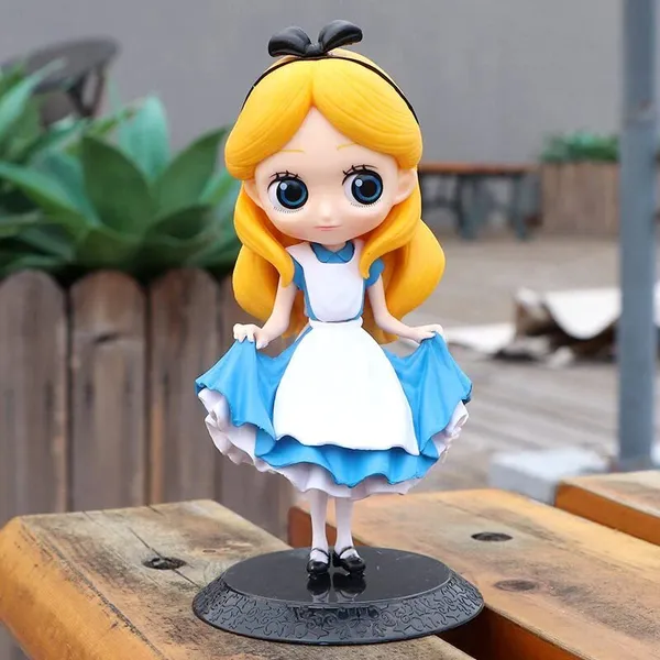 Alice_In_Wonderland_Action_Figure_Miniature_Doll_(Toy_Figure)_Specialedition