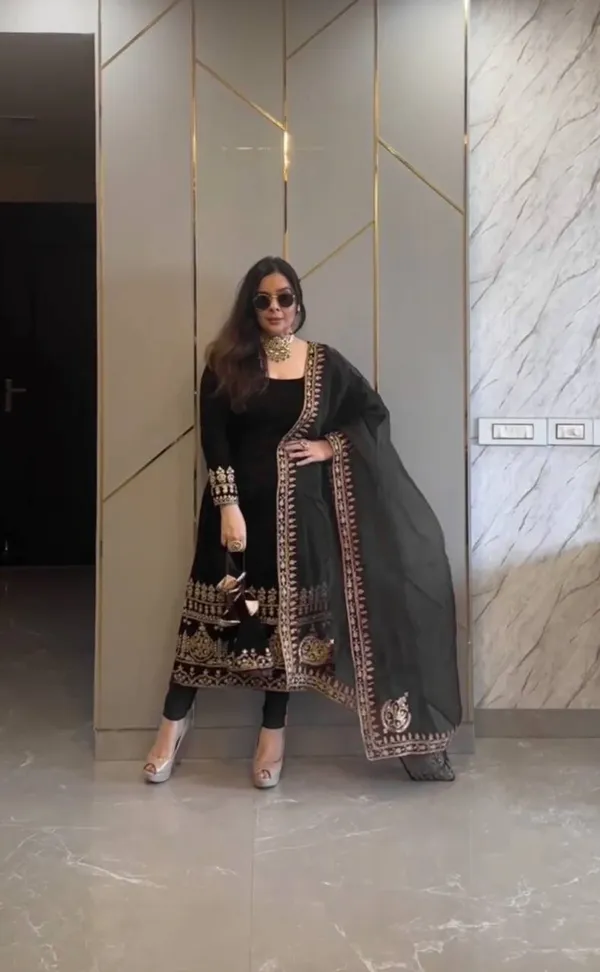 Black_Heavy_Viscose_Velvet_With_5Mm_Embroidery_Sequence_Work_Salwar_Suit_With_Dupatta