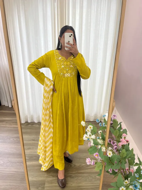 Yellow_Pure_Viscose_Muslin_Silk_Handwork_Kurta_Set_With_Bottom_And_Dupatta