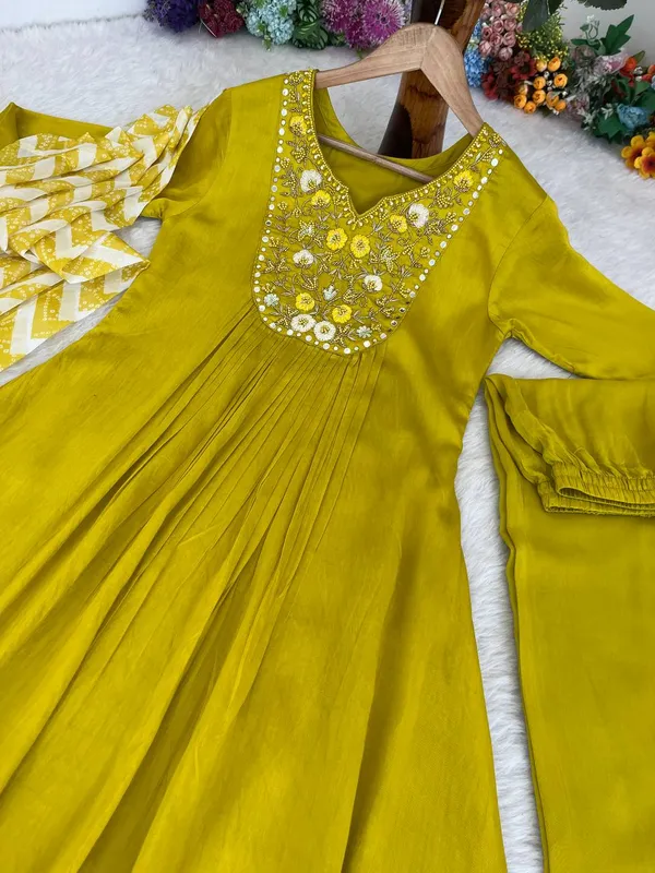 Yellow_Pure_Viscose_Muslin_Silk_Handwork_Kurta_Set_With_Bottom_And_Dupatta