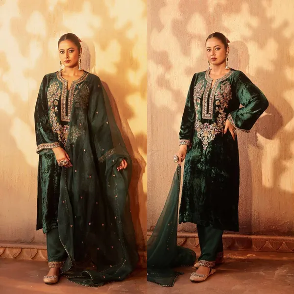 Green_Viscose_Velvet_Fully_Embroidered_Salwar_Suit_With_Duaptta