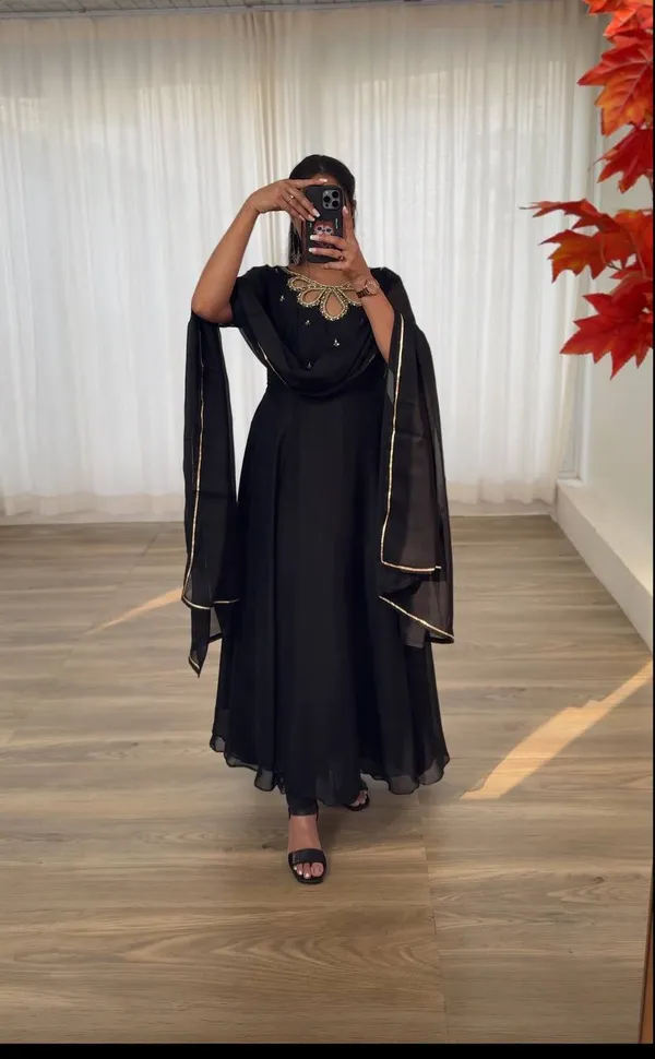 New_Party_Wear_Look_Black_Rangoli_Georgette_Dual-Tone_Heavy_Quality_Gown_With_Dupatta