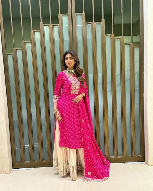 PINK_&_CREAM_FAUX_GEORGETTE_EMBROIDERY_CODDING_SEQUENCE_WITH_PRINT_SALWAR_SUIT_WITH_DUPATTA
