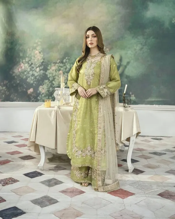 Pista_Green_Pure_Jimmy_Choo_Sequence_Embroidered_Diamond_&_Pearl_Work_Paksitani_Salwar_Suit_With_Dupatta
