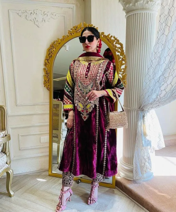 Purple_Viscose_Velvet_Fully_Embroidered_Salwar_Suit_With_Dupatta