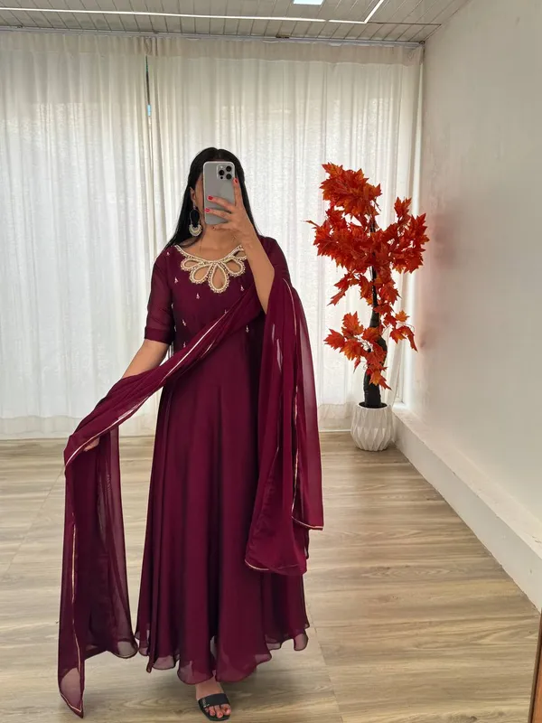 Wine_New_Party_Wear_Look_Rangoli_Georgette_Gown_With_Dupatta_(Set_Of_2_Piece)