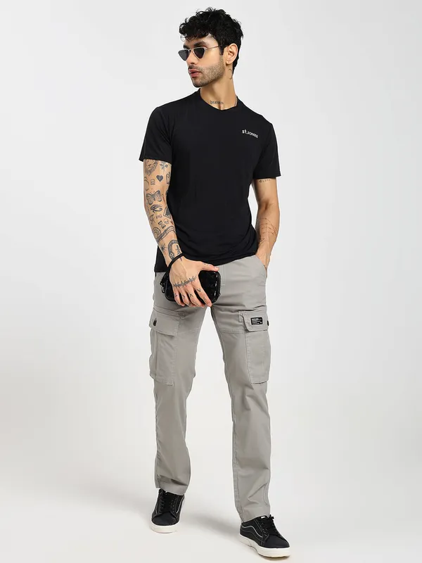 Grey_Cotton_Premium_&_Comfortable_Cargo_Pant_For_Men