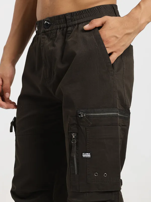 Ash_Brown_Cotton_Premium_&_Comfortable_Cargo_Pant_For_Men