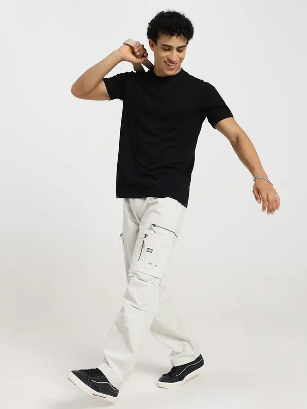 Off_White_Cotton_Premium_&_Comfortable_Cargo_Pant_For_Men
